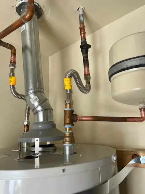 Water heater installation and plumbing repair in Saxony Manor